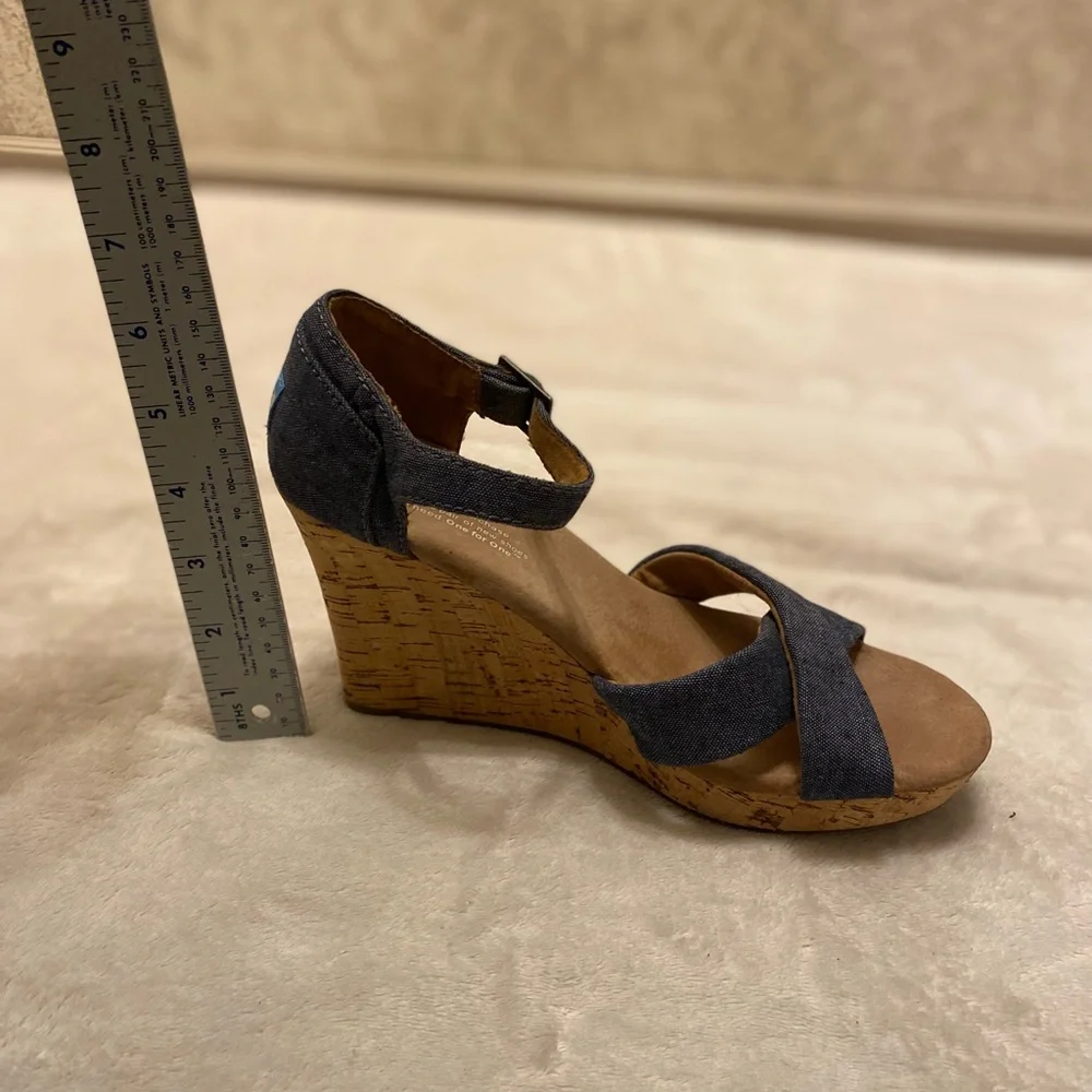 Toms material made